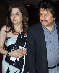 Pankaj Udhas with his wife Farida and daughter Reva