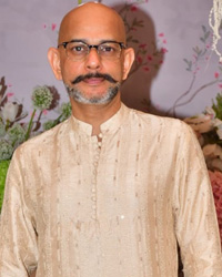 Vijay Krishna Acharya