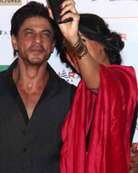 Shah Rukh Khan and Neha Dhupia