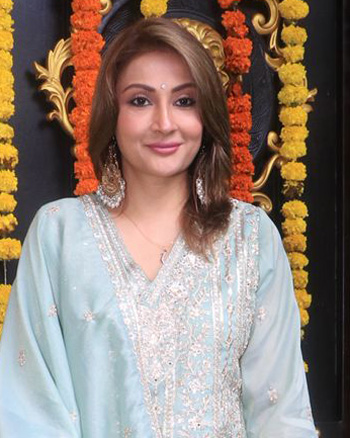 Urvashi Dholakia