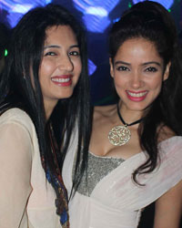 Vidya Malvade With Friend