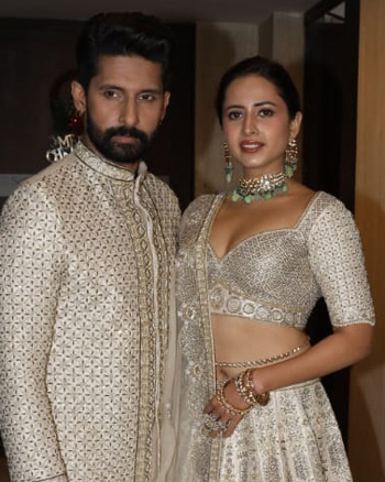 Ravi Dubey abd Sargun Mehta