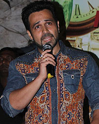 Emraan Hashmi sells fake 'Kick' tickets to promote 'Raja Natwarlal'