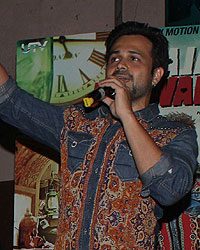 Emraan Hashmi Sells Tickets outside Gaiety Galaxy