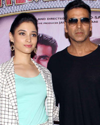 Tamannaah Bhatia\, Akshay Kumar and Ramesh Taurani