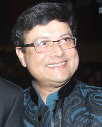 Dharmendra, Dhanraj Pillai and Sachin Pilgaonkar