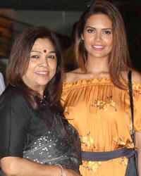 Esha Gupta Snapped at Juhu