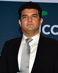 Smriti Irani, Karan Johar and Siddharth Roy Kapur