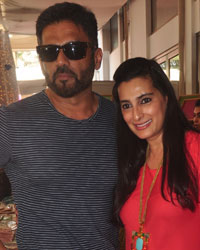 Suneil Shetty and Mana Shetty