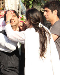 Funeral of Juhi Chawla's brother Bobby Chawla in Mumbai