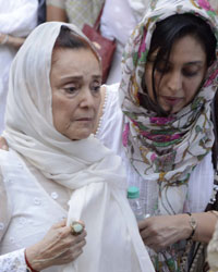 Funeral of Dara Singh Wife Surjit Kaur Randhawa