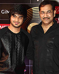 Sudesh Bhosle with his son