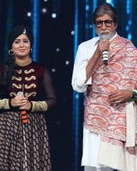 Harshdeep Kaur and Amitabh Bachchan