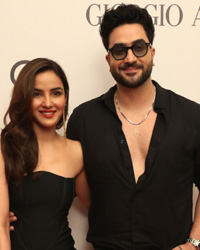 Jasmin Bhasin and Aly Goni