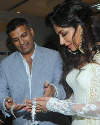 Chitrangada Singh inaugurates jewellery exhibition Glamour North Mumbai 2014