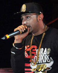 Yo Yo Honey Singh live at Ambey Valley New Year Bash