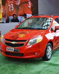 GM Launches Manchester United Limited Edition Cars