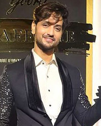 Shakti Arora shows off his Most Stylish Influencer Male trophy