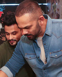 Arshad Warsi, Tusshar Kapoor, Parineeti Chopra, Kunal Khemu and Rohit Shetty