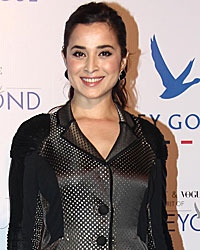 Simone Singh