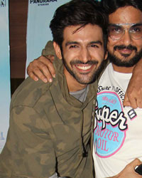 Kartik Aaryan amd Mukesh Chhabra