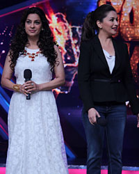 Juhi Chawla and Madhuri Dixit