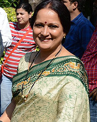 Asrani, Kader Khan and Himani Shivpuri