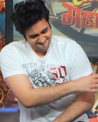 Krishna and Adhyayan Suman on the sets of Comedy Circus