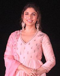 Sharmin Segal