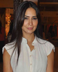 Kim Sharma