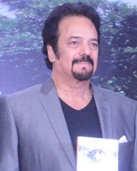 Sawan Kumar, Sanjay Khan, Akbar Khan