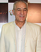 Dilip Tahil