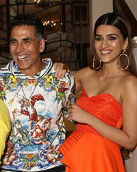 Pooja Hegde, Kriti Kharbanda, Akshay Kumar and Kriti Sanon