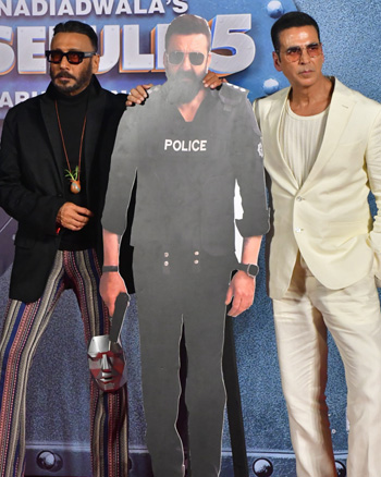 Jackie Shroff and Akshay Kumar