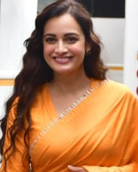 Dia Mirza