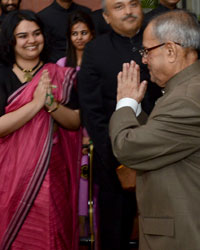 Officer Trainees of IFS Call on President Pranab Mukherjee