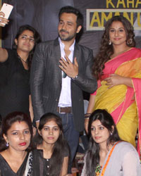 Vidya Balan and Emraan Hashmi at the inauguration of an exhibition organised by 'Amanuday' Delhi Based NGO