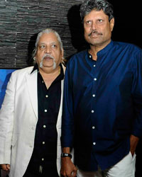 Artist Charan Sharma and Kapil Dev