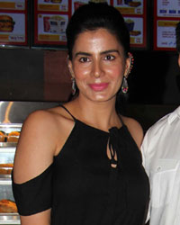 Kirti Kulhari and Madhur Bhandarkar