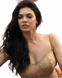 Sara Loren