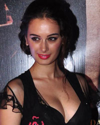 Evelyn Sharma