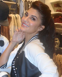 Jacqueline Fernandez Launches Forever 21