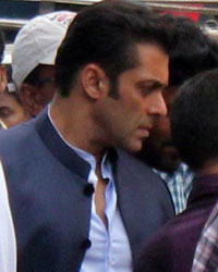 Salman Khan on the sets of 'Jai Ho'