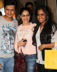 Ritesh Deshmukh, Genelia D'Souza and Arpita Khan