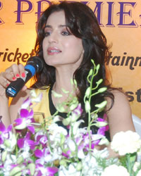 Neil Mukesh, Amisha Patel and Mahesh Chakankar