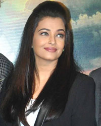 Irfan Khan, Aishwarya Rai and Sanjay Gupta