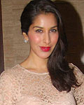 Sophie Choudry