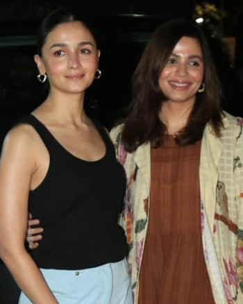 Alia Bhatt with sister Shaheen Bhatt