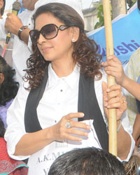 Juhi Chawla Conducts Swachh Bharat Abhiyan