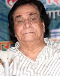 Kader Khan